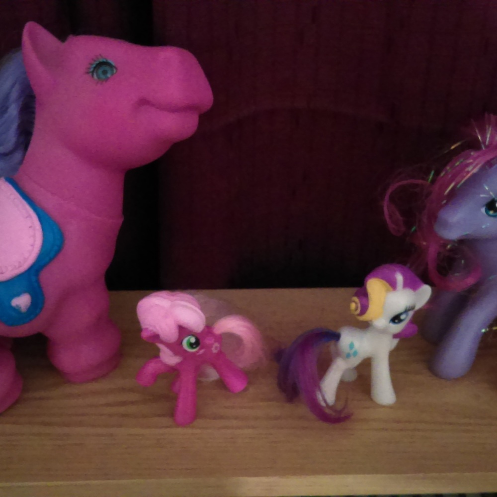 MY LITTLE PONY Bundle 4 Ponies + skirt